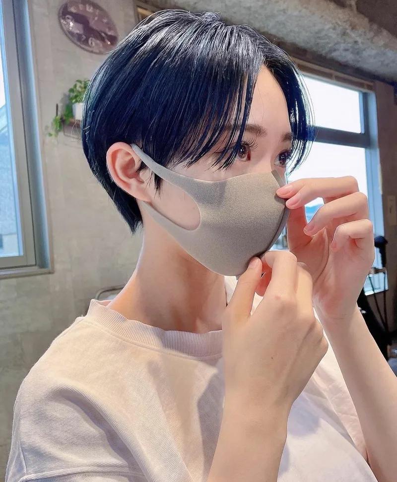 挂耳短发短款,挂耳式小短发