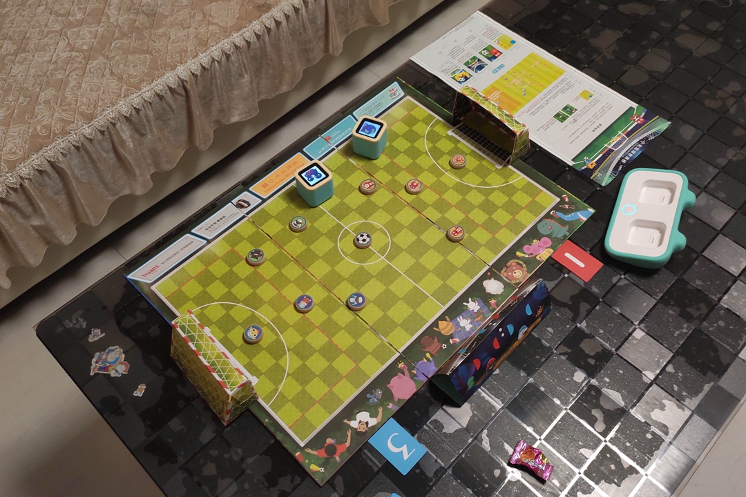 小米儿童玩具机器人,小米儿童智能陪伴机器人联网