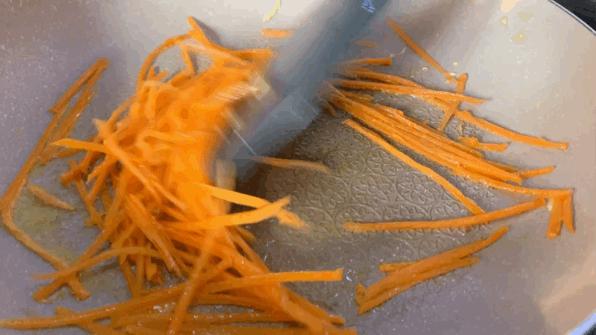 炒粉怎么做才不会烂,炒粉怎么让不粘不坨又好吃