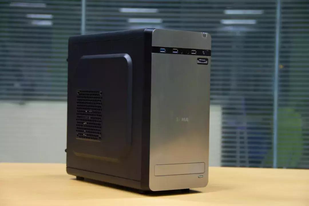 小白第一次装机开箱,新手小白第一次装机