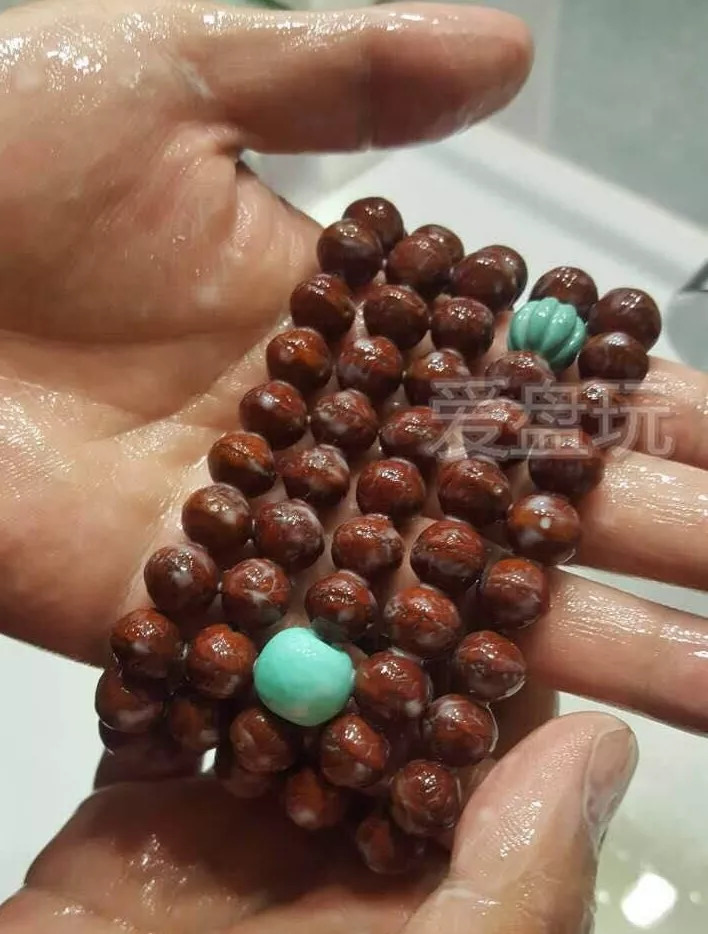 盘了半年的金刚,盘了几年的金刚可以沾水清洁么