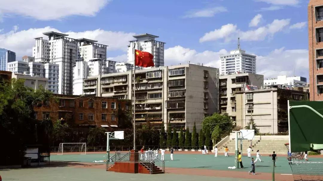 昆明市白塔中学小升初录取分数线,名校巡礼视频
