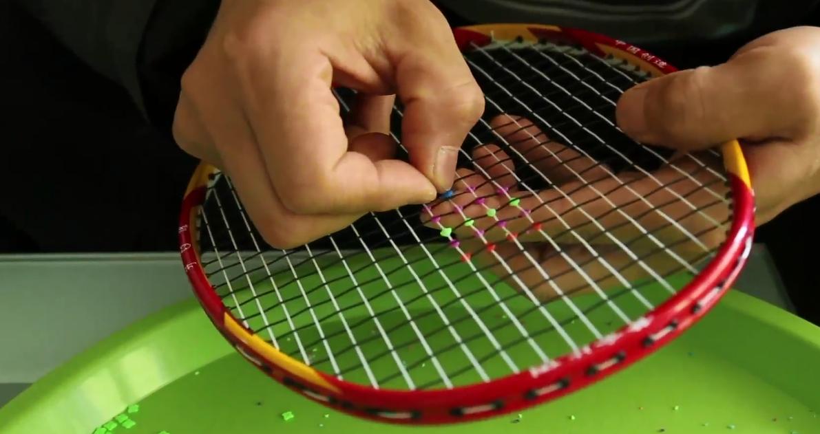 小伙靠发明攻克杀球跑线的世界难题，终身打不断，获得冠军的认可