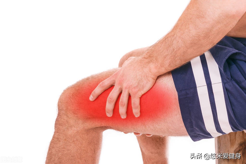 一天300个深蹲算过度吗,一次做100深蹲和分批做100深蹲