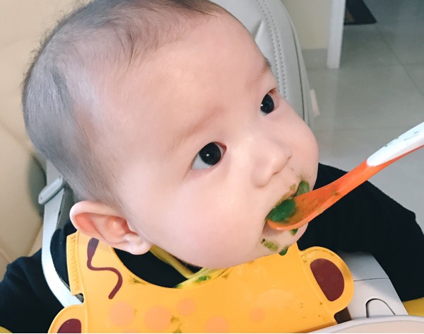 11-12个月宝宝喂养安排,2020版中国婴幼儿喂养营养指南