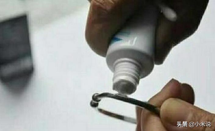 银饰怎么能迅速变黑,银饰氧化变黑怎么办教你一招搞定