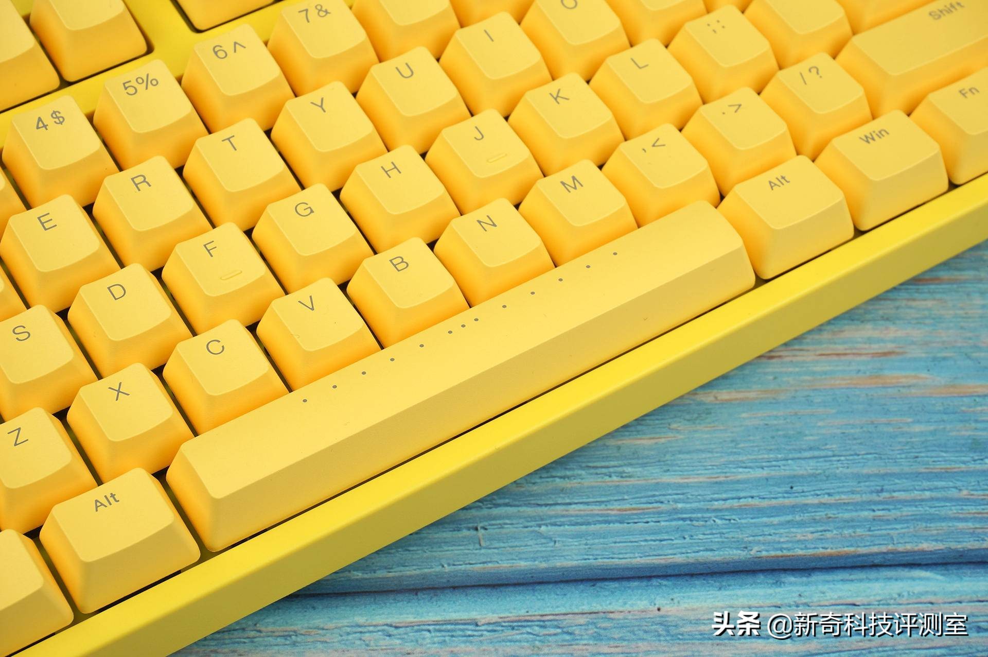 ikbc键盘w200评测,ikbc无线机械键盘w200深空灰