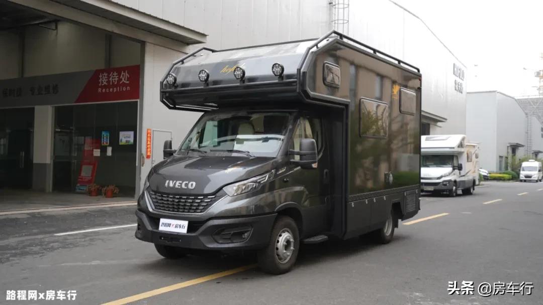 持久续航+超大独立厨卫区，新款霍夫勒启翔后全拓房车