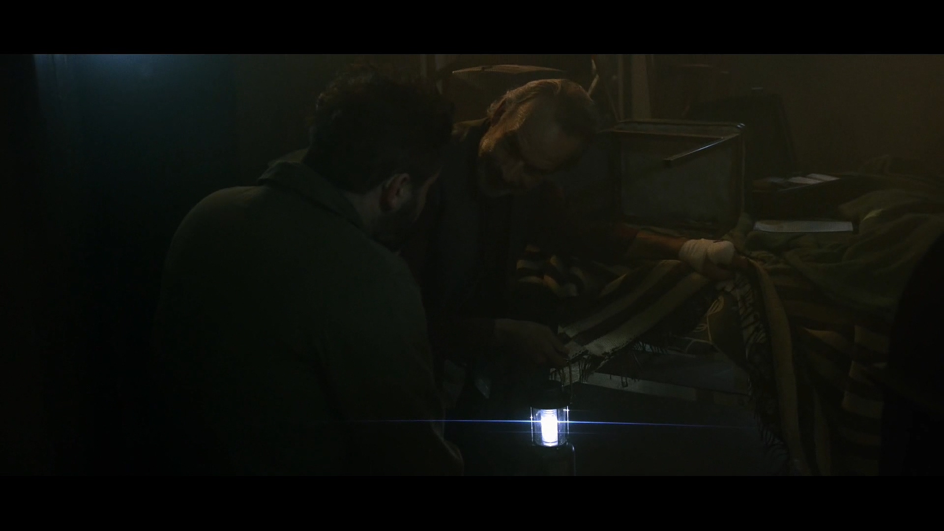 邻居天天半夜装修,邻居大半夜装修吓到了孩子