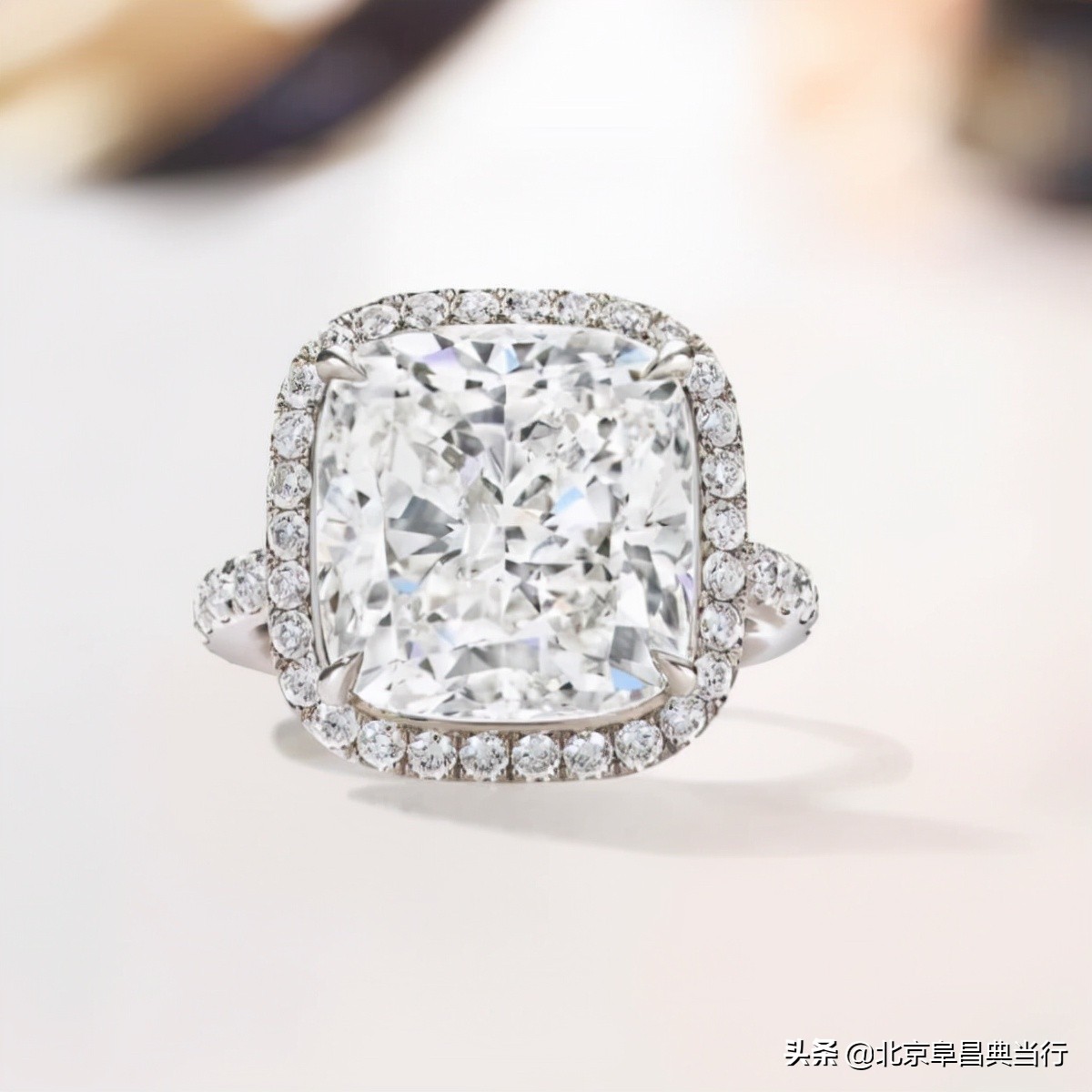 钻戒戒圈不改变重量怎么改小,钻戒尺码太小怎么办