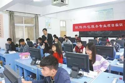 黄冈职业技术学院省赛,黄冈职业技术学院2017届