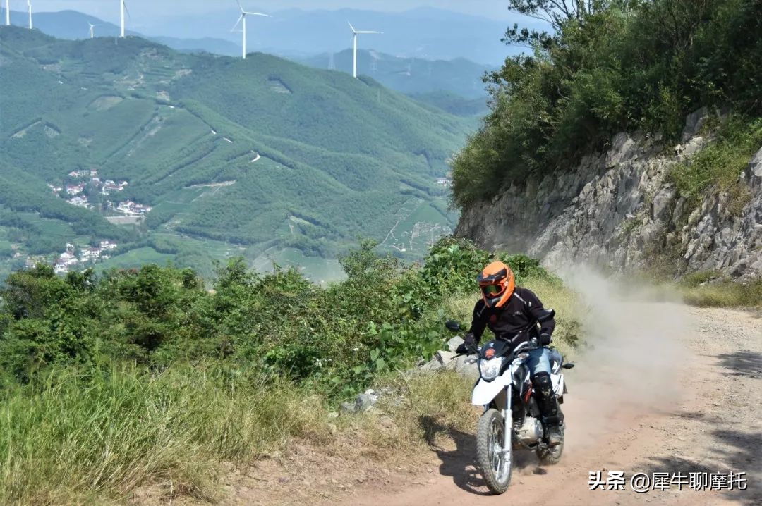 豪爵nk150s越野视频,豪爵nk150s越野摩托车试驾