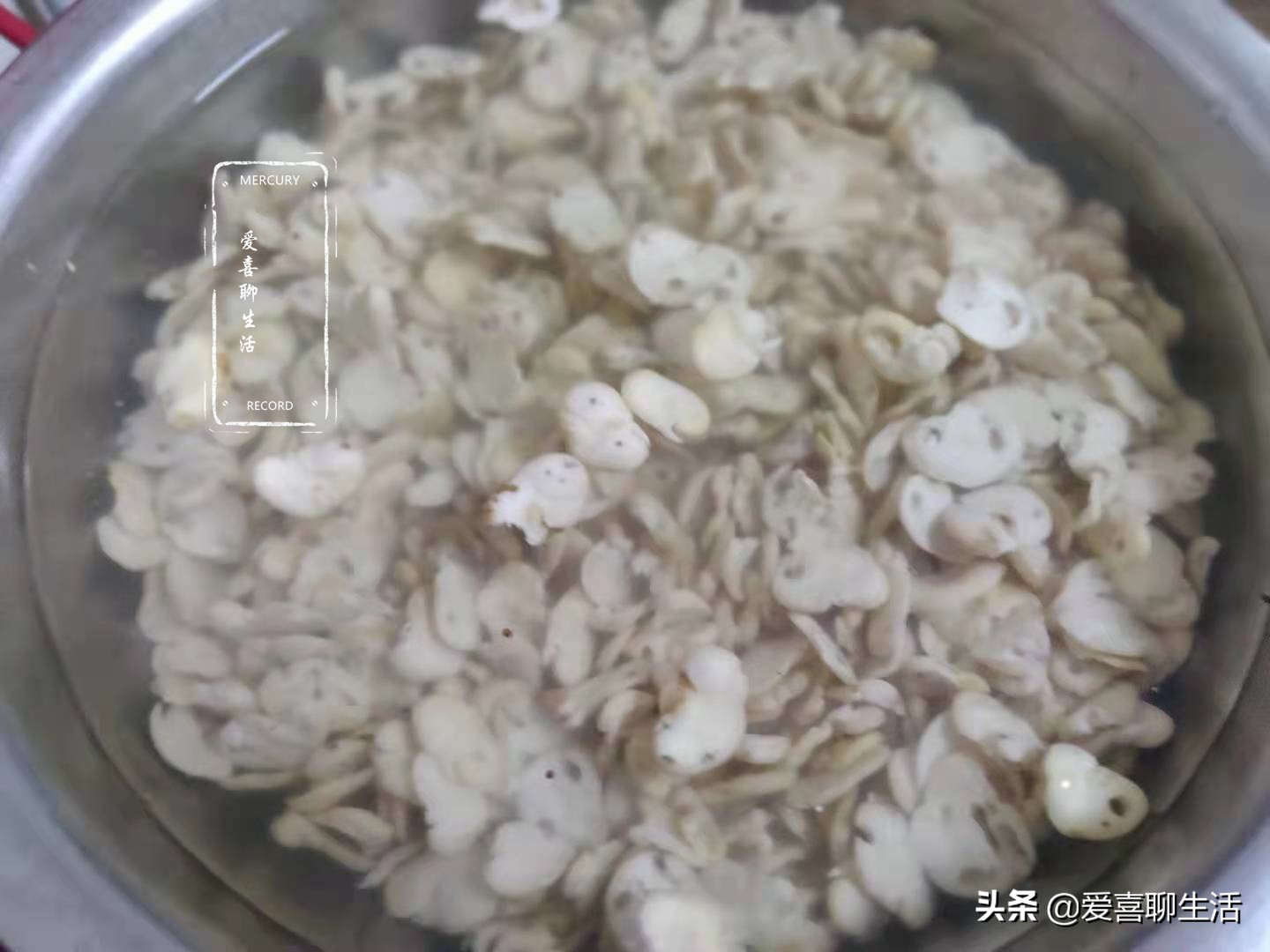 蚕豆酥脆好吃做法,春季的蚕豆这样做酥烂又好吃