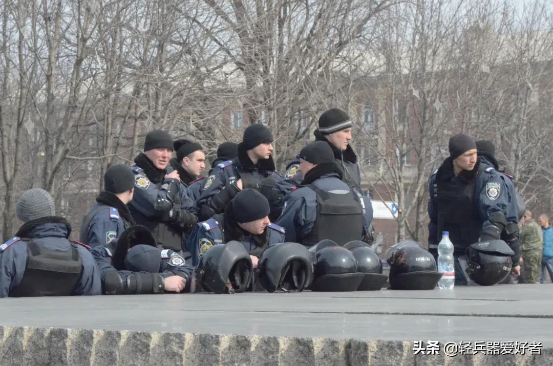 奉献、背叛与污名相加—乌克兰内务部国土局特别用途警察“金雕”