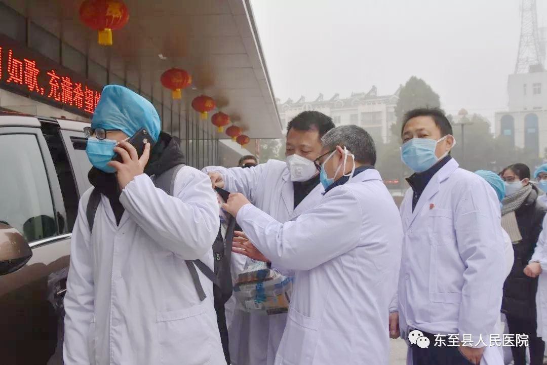 抗疫精神在基层熠熠生辉,抗疫路上志愿之光暖人心