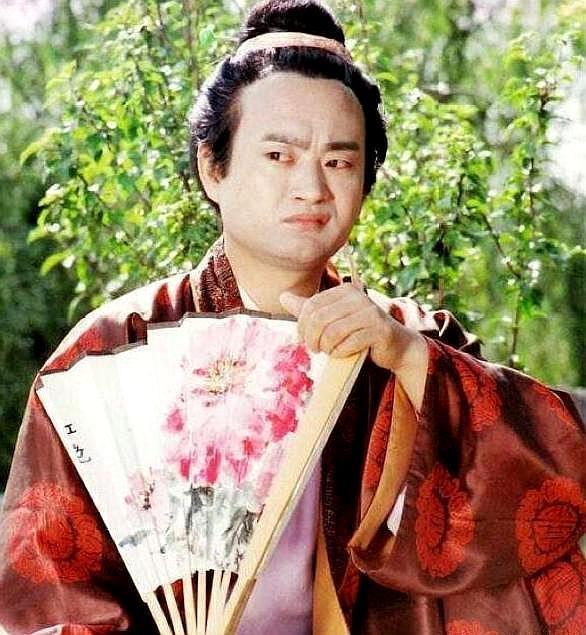 薛姨妈为什么对黛玉好,薛姨妈是怎么一个人