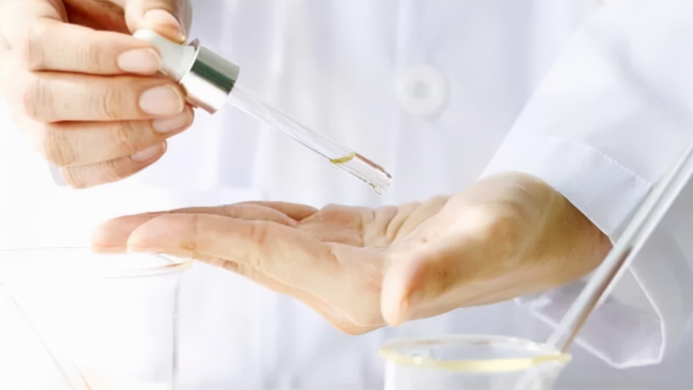 精华液不能含有哪种成分,精华液的正确使用方法分享