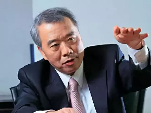 年产100亿包的泡面老师傅，要退休了｜艾问人物