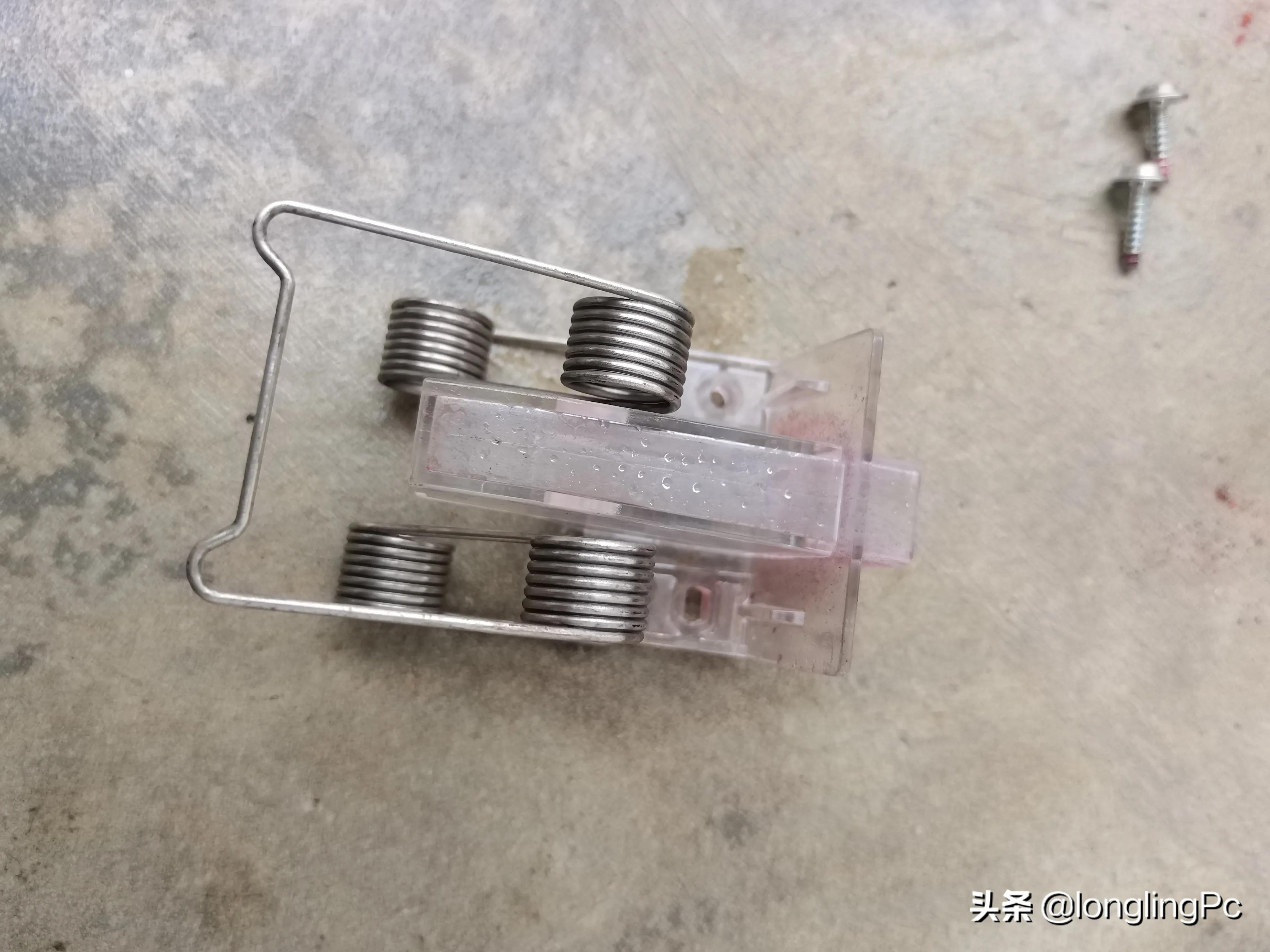 美能达彩色复印机提示墨粉不够,美能达c226废粉盒漏粉