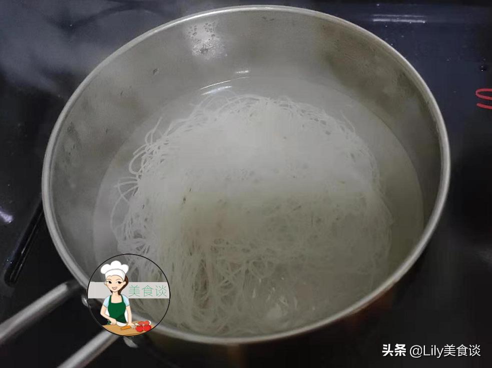 炒米粉直接下锅，大错特错！记住这三点，米粉不粘更有嚼劲，真香