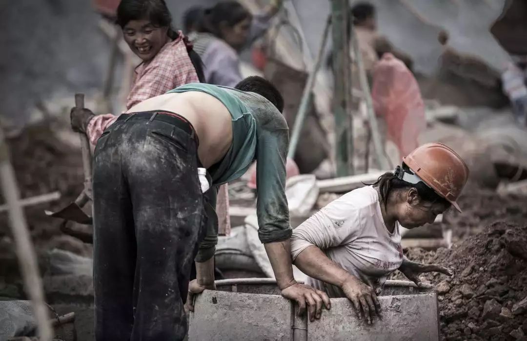 月薪3000回家过年态势,年薪3万不敢回家过年