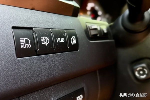 雷克萨斯lx570和揽胜拔河,雷克萨斯lx570极限越野挑战