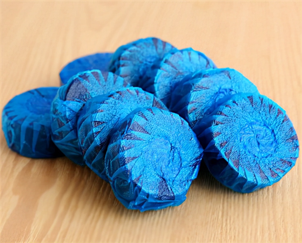 蓝泡泡洁厕剂对水质危害,用蓝色洁厕的危害在哪