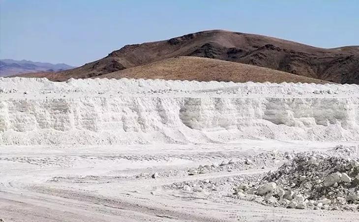 别在门口放“门垫”了？真脏！学学年轻人的做法，干净又实用