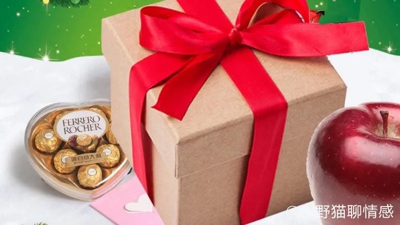 老公对我太抠门钱也不给我用,老公对自己很抠门要不要离婚