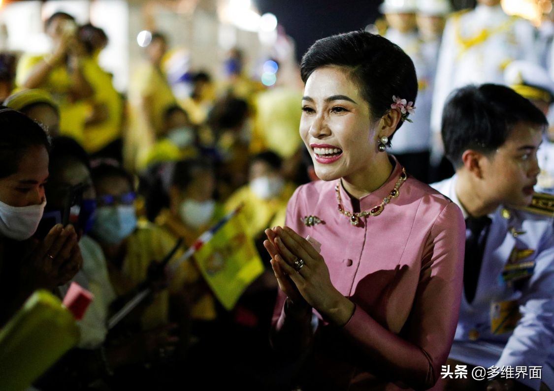 泰国王妃诗妮娜现在近况,泰国王妃诗妮娜被剥夺全部头衔