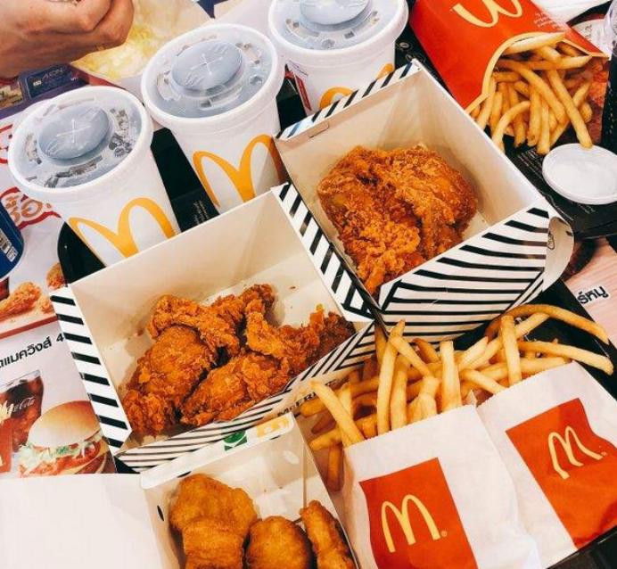 减肥期间暴饮暴食了三天怎么办,减肥期间暴饮暴食了两天怎么办