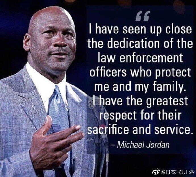 黑人球星拒绝下跪，球衣销量暴涨