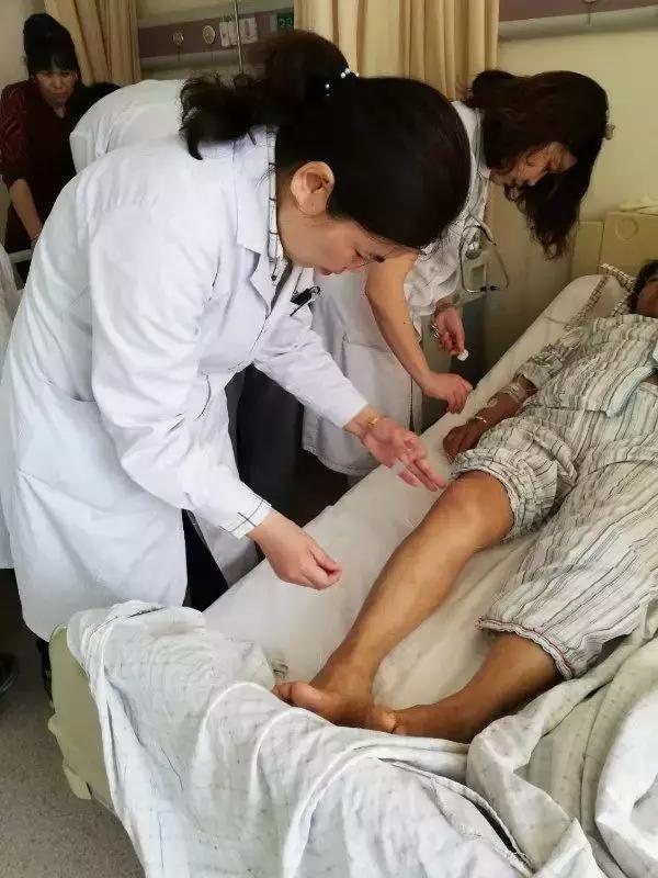 学得济世术回报家乡人——附属医院康复医学科董月秋