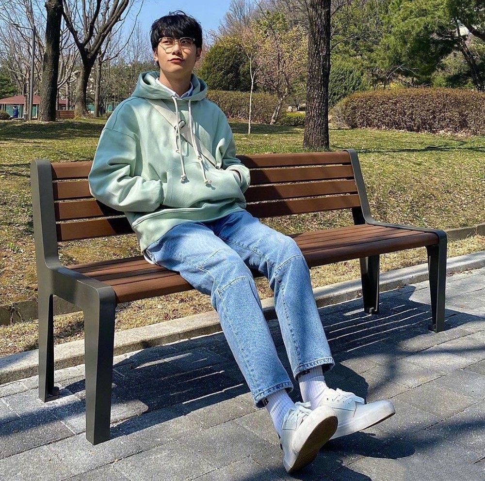 韩国男人的穿搭技巧是什么,韩国穿搭博主排行榜男生