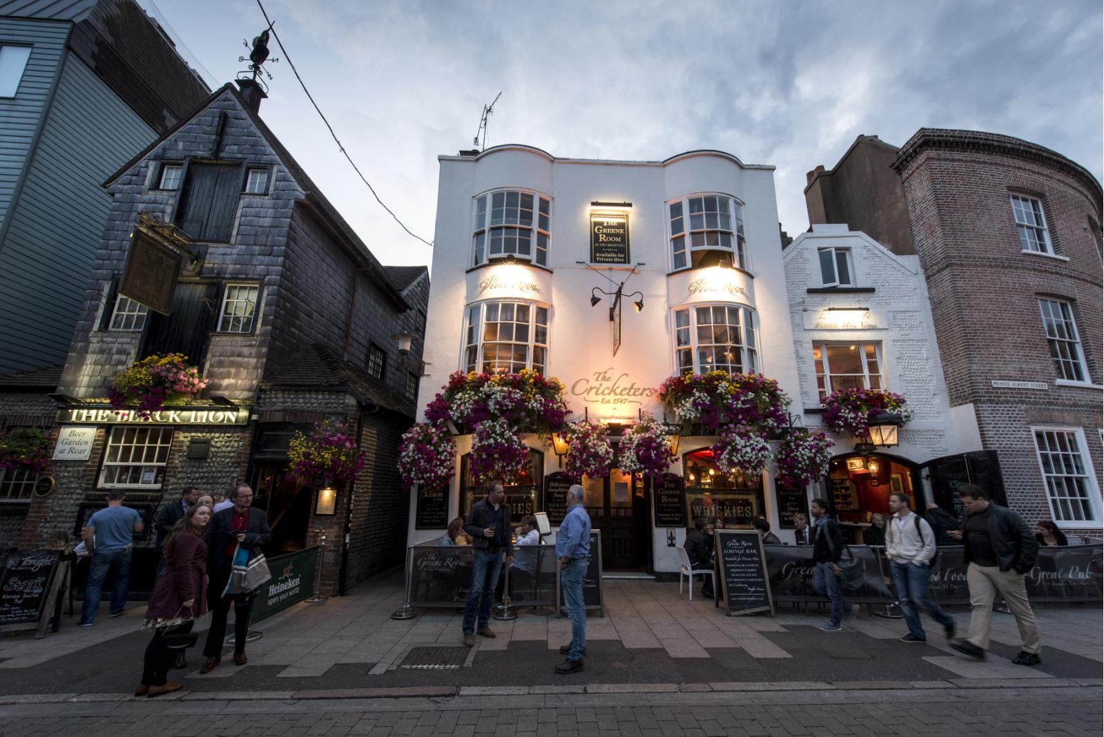 跟着旅行团去英国,跟旅游团去英国旅游