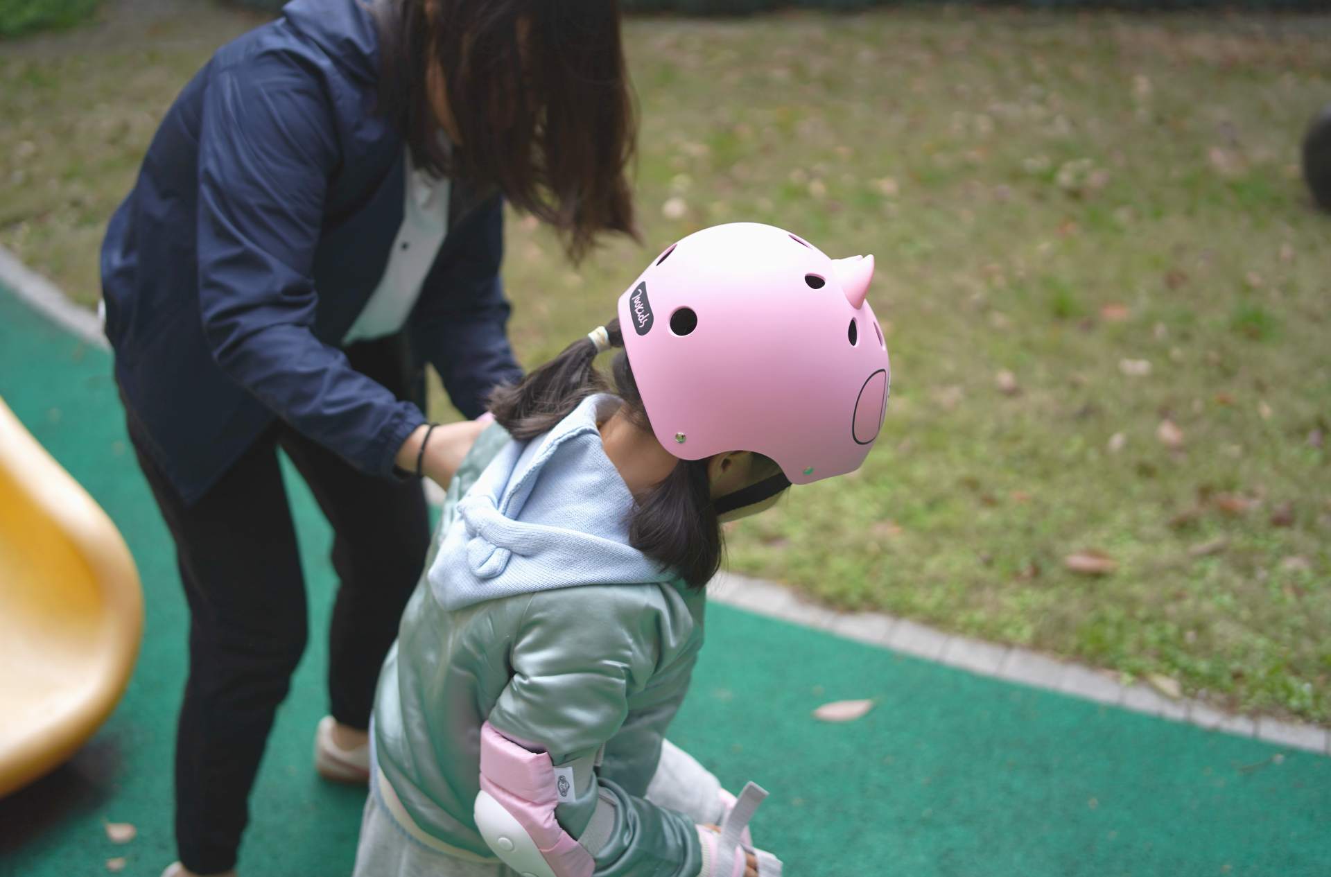 柒小佰儿童轮滑护具,柒小佰轮滑推荐