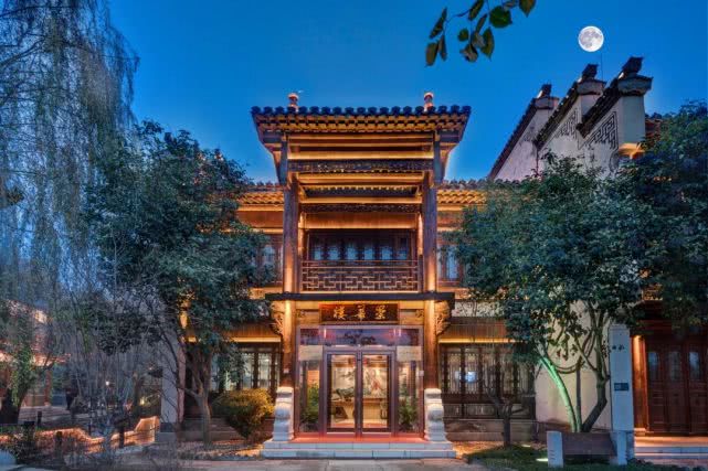 想在这温柔如风的夏天，和台儿庄古城客栈邂逅