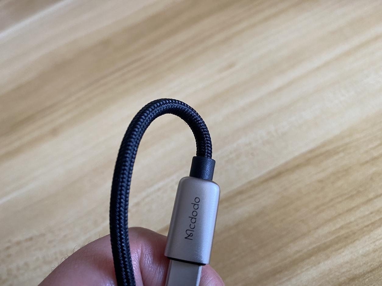 麦多多充电线快充,麦多多20w快充充电线