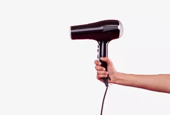 羽绒服脏了千万别丢,羽绒服脏了不洗怎么擦干净