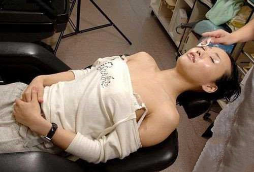 为什么脸部绒毛变黑,为什么人脸黄气色还不好