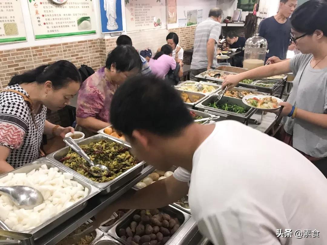 一家带有外婆味道的素食馆,好吃不重样的素食馆
