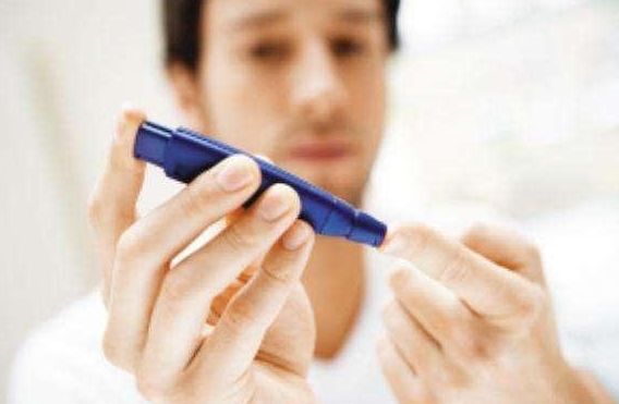 指尖发麻是怎么回事能自己好吗,指尖容易发麻是什么原因引起的