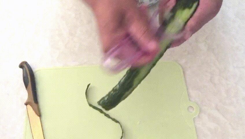 夏季喝水宝宝,宝宝喝水多但是尿少特别黄