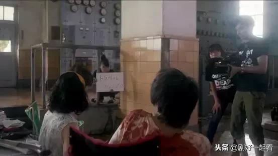 拍丧尸电影演员被吓到,拍丧尸片演员被吓