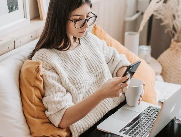 女孩子的消费观要买多少东西,当代女生普遍的消费观