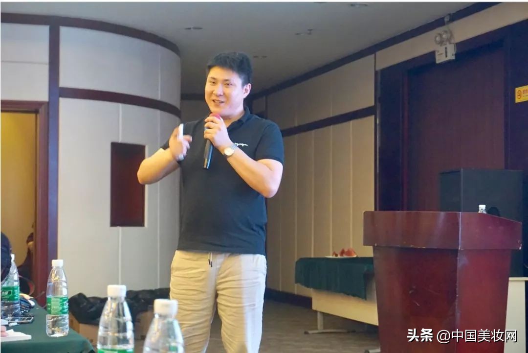 会卖贝德玛、美宝莲、DHC的门店，比不会卖的事迹好N倍？