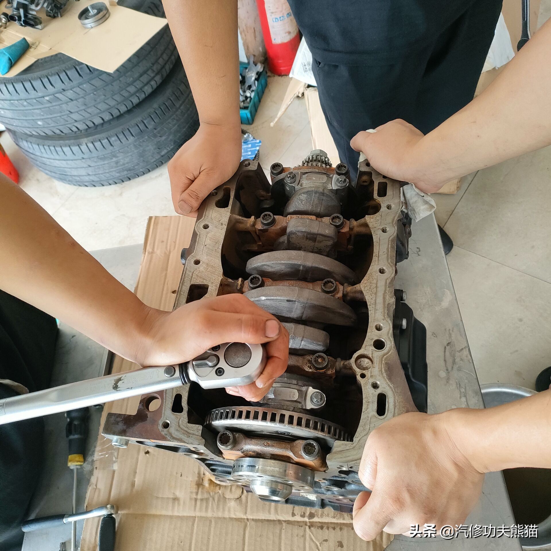 奥迪q5烧机油值不值得买,2015款奥迪q5舒适型烧机油