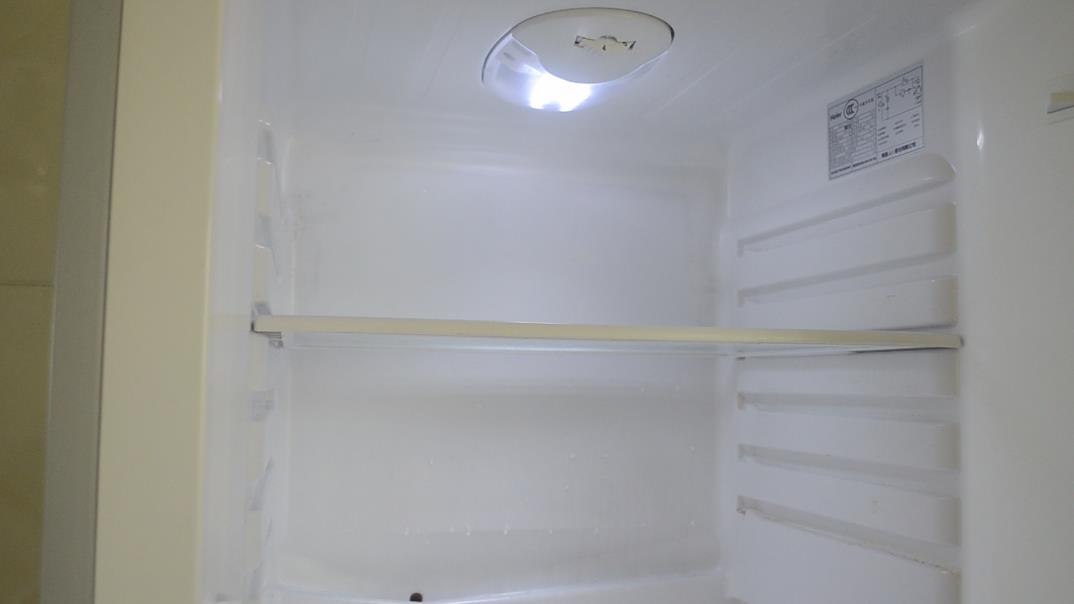 海尔冰箱冷藏室排水孔结冰,西门子冰箱冷藏室排水孔附近结冰