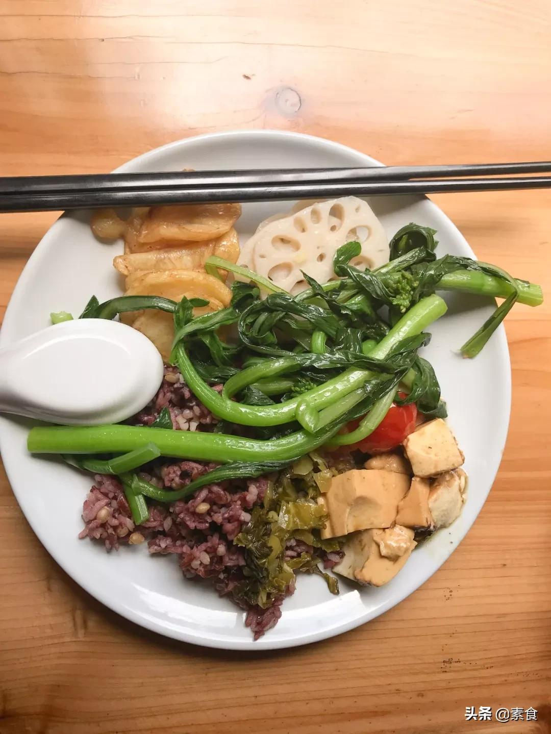 一家带有外婆味道的素食馆,好吃不重样的素食馆