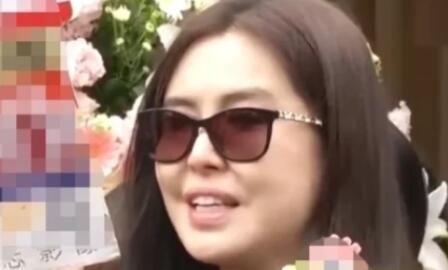 王祖贤出家照,王祖贤现状在哪皈依佛门